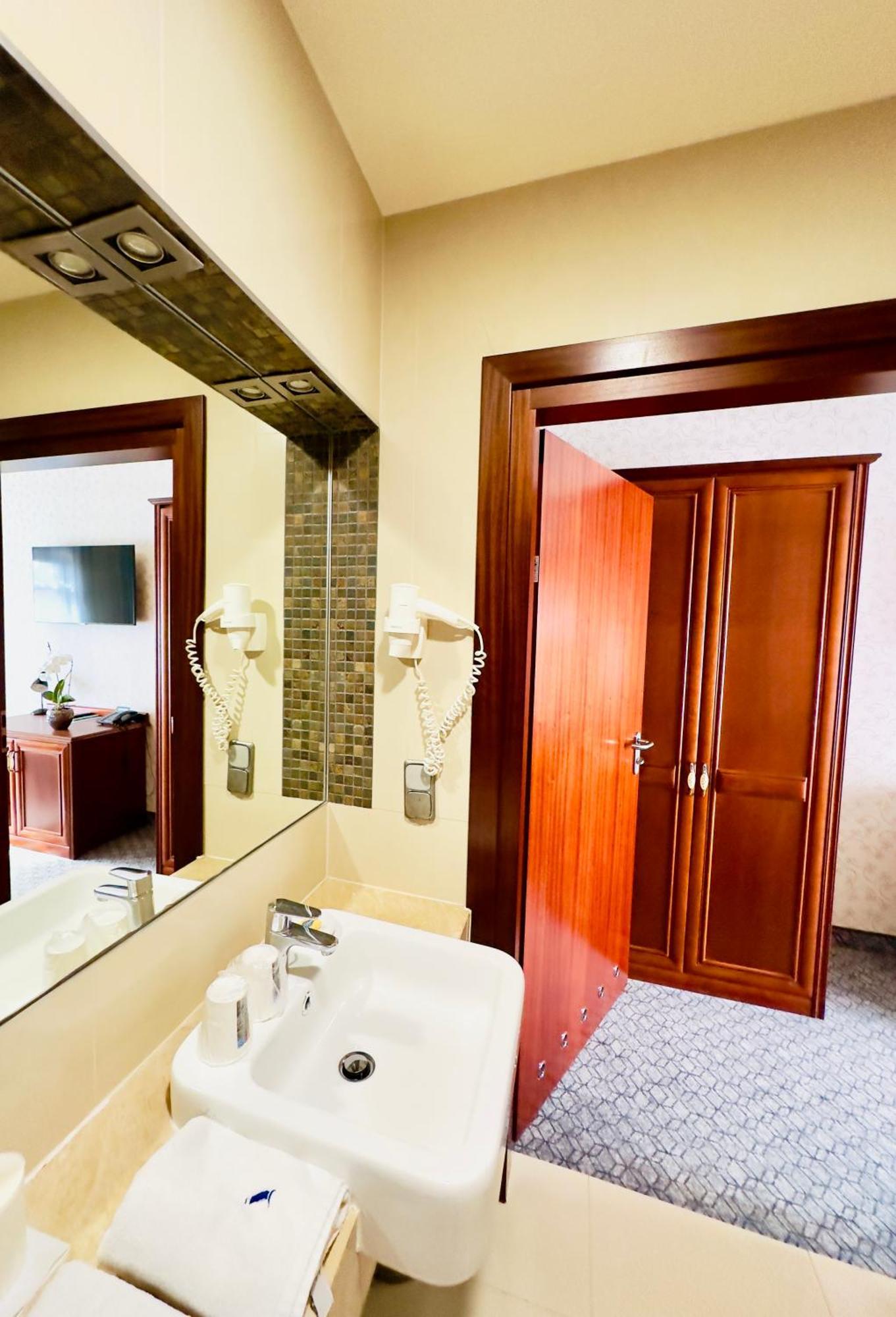 Hotel&Spa Stary Dziwnow Basen Swimming Pool Extérieur photo