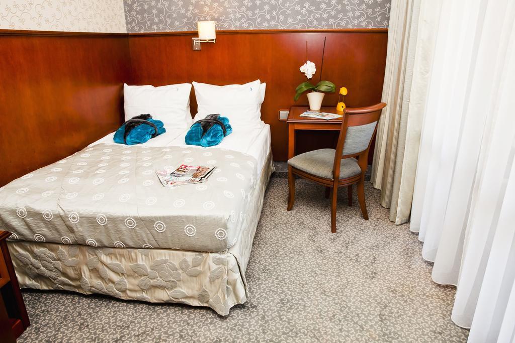Hotel&Spa Stary Dziwnow Basen Swimming Pool Extérieur photo